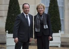 François Hollande a reçu vendredi Eveline Widmer-Schlumpf à l'Elysée. [IAN LANGSDON - Keystone]