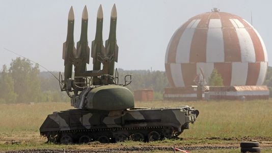 Un SA-11 russe lors d'une démonstration militaire en Russie en 2010. [Keystone]