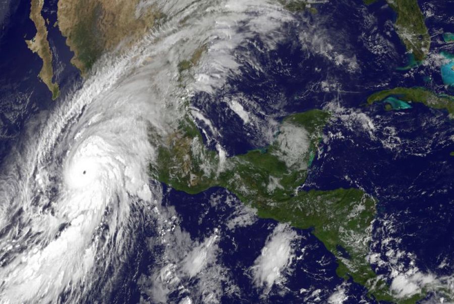 Une image satellite de l'ouragan Patricia à 10h vendredi matin en dessus du Mexique.