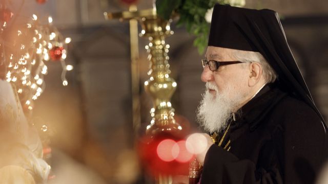 Le métropolite Nikolaj Mrdja, à la tête de l'Eglise orthodoxe serbe de Bosnie, lors du service religieux de Noël, en janvier 2009. [STR/AFP]