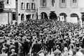 Ouvriers en grève à Bellinzone en novembre 1918. [Keystone]
