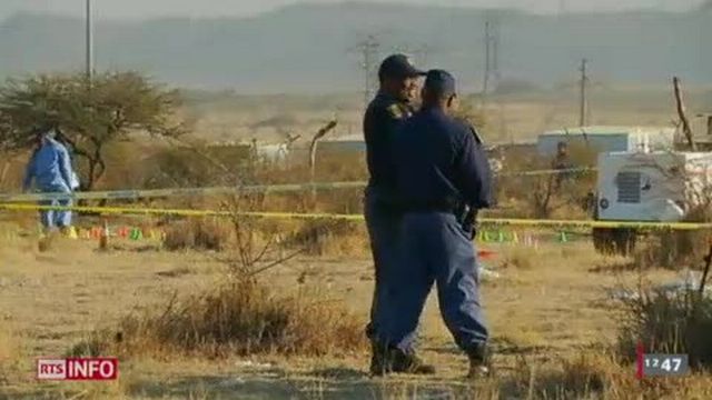 Afrique du Sud: plus de 30 personnes ont été tuées dans des affrontements jeudi soir entre grévistes et policiers dans la mine de Marikana