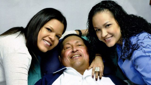 Le 15 février dernier, le gouvernement vénézuélien avait diffusé une photo de Hugo Chavez tout sourire à  l'hôpital cubain de La Havane. [Ministry of Communicaitons  - Keystone]