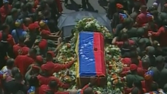 Le cortège funéraire d'Hugo Chavez