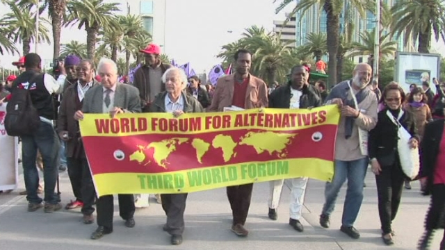 Manifestation altermondialiste à l'ouverture du Forum social mondial