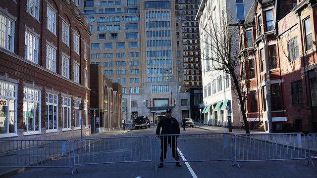Le centre-ville de Boston est bouclé pour les besoins de l'enquête. [Spencer Platt - AFP]