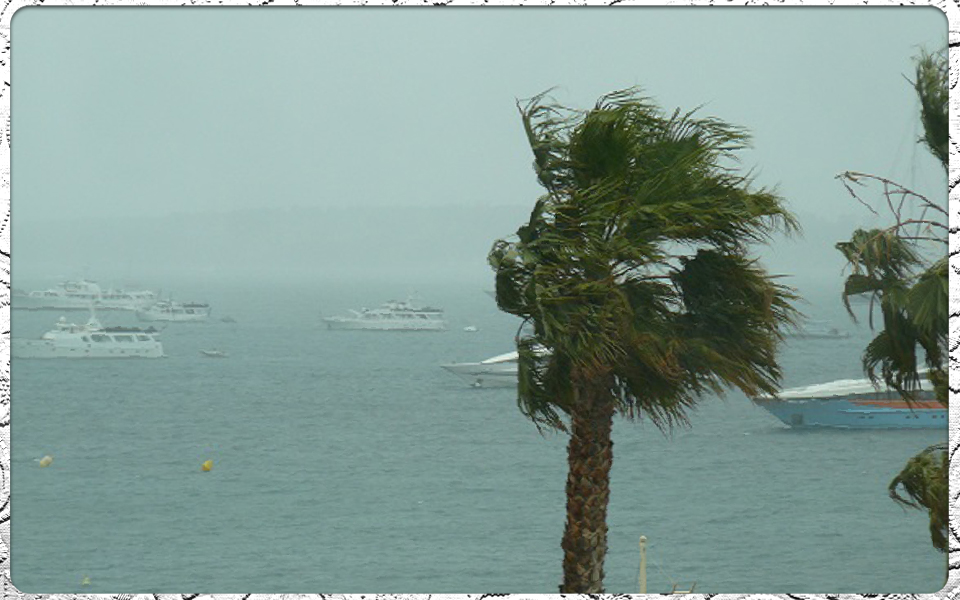18 mai 2013 - mer agitée sur Cannes 