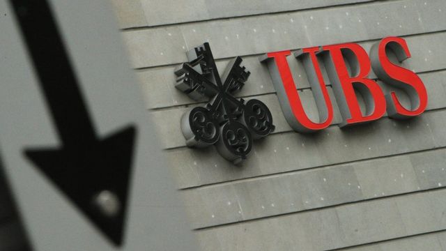 La filiale française d'UBS est soupçonnée de complicité de démarchage illicite. [Steffen Schmidt - Keystone]