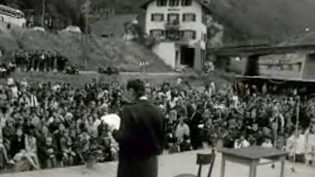 La fête des jeunesses rurales agricoles à Sembrancher en Valais en 1968. [RTS]