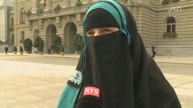 Faut-il interdire la burqa? [RTS]