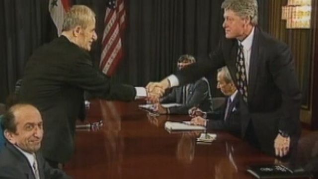 Au sommet Assad Clinton en 1994 à Genève. [RTS]