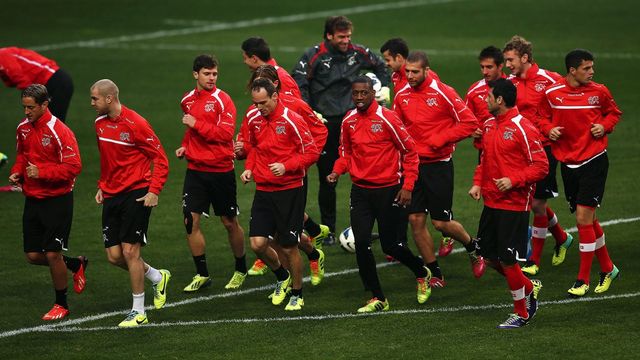 L'équipe suisse de football lors de leur entraînement, ce vendredi 15 novembre à Séoul. [Jeon Heon-Kyun - EPA - Keystone]