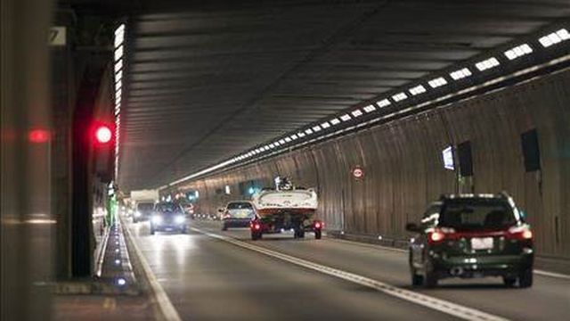 La construction d'un second tube au tunnel routier du Gothard fait débat au sein du Conseil des Etats.