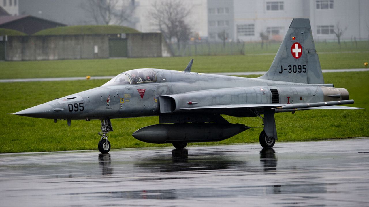 La Suisse prépare la vente des 54 vieux Tigers F-5 de l'armée. [Sigi Tischler - Keystone]