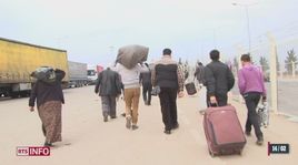 Près de mille Syriens se présentent chaque jour à la frontière turque [RTS]