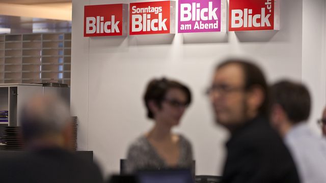 Le "SonntagsBlick", après ce qu'il appelle "le tremblement de terre politique", interroge les Suisses sur ce que veut réellement le peuple. [Gaetan Bally - Keystone]