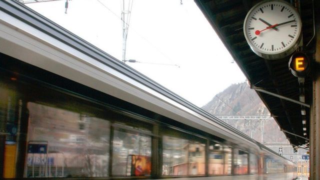 La ligne régionale Brigue-Domodossola sera financée aussi par l'Italie en 2014. [Keystone]