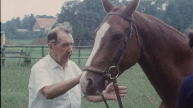 Un vétérinaire passionné de chevaux. [RTS]