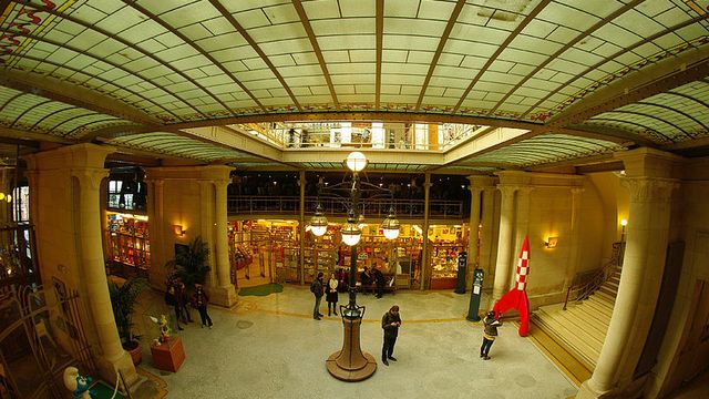 Centre Belge de la Bande dessinée, premier étage 2011. [Wikimedia commons.]