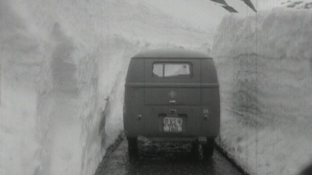 Sous la neige la route [RTS]