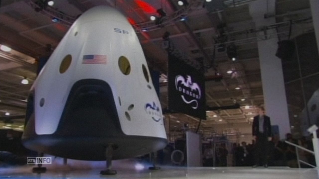 SpaceX dévoile son vaisseau Dragon V2 [RTS]
