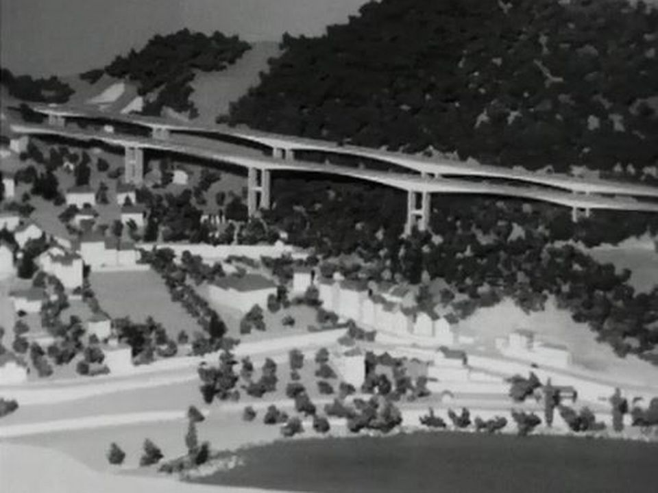 La future autoroute A9 au-dessus de Chillon en 1965. [RTS]