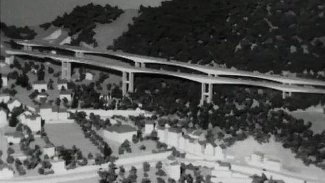 La future autoroute A9 au-dessus de Chillon en 1965. [RTS]