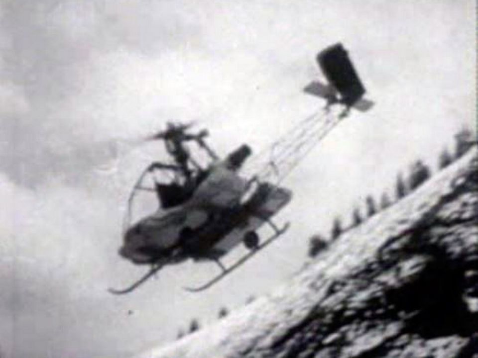 L'hélicoptère, un moyen de transport  pour les secours en montagne.