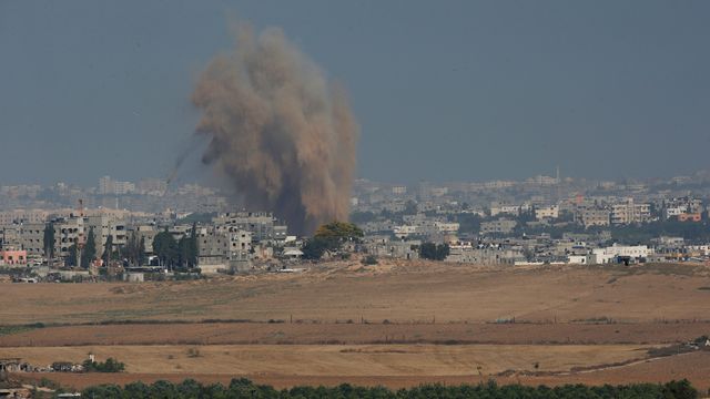 Explosion dans le nord de la bande de Gaza, le 10 juillet 2014. [Ronen Zvulun - Reuters]