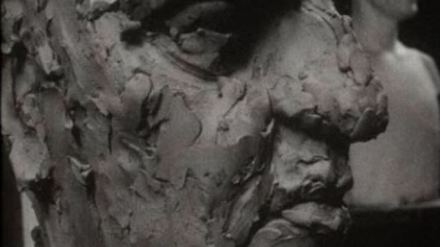Buste de Fellini réalisé par Assan Peikov en 1966. [RTS]