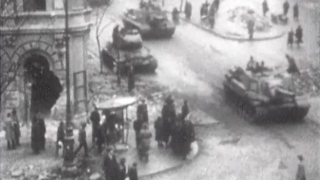 Les Blindés soviétiques entrent dans Budapest, 4 novembre 1956 [16.06.1978 Un jour une heure - RTS]