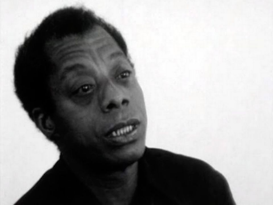 Un entretien avec l'écrivain noir américain James Baldwin. [RTS]