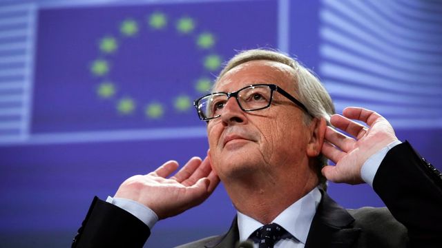 La gauche et l'extrême droite veulent la peau de Jean-Claude Juncker. [EPA/Olivier Hoslet - AFP]