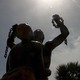 Statue célébrant l’abolition de l’esclavage sur l’île de Gorée, au large de Dakar, au Sénégal. Un lieu symbole de la mémoire de la traite négrière en Afrique, reconnu officiellement par l’ONU en 1978. [© Keystone]