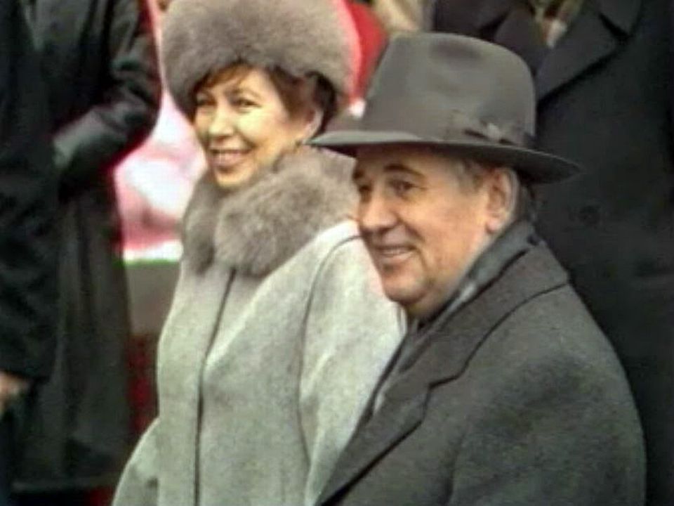 Le président de l'URSS arrive à la mission soviétique de Genève. [RTS]