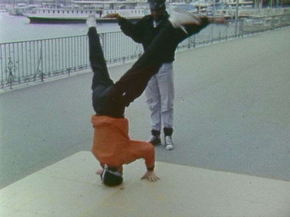 Des danseurs de breakdance à Genève en 1984. [RTS]