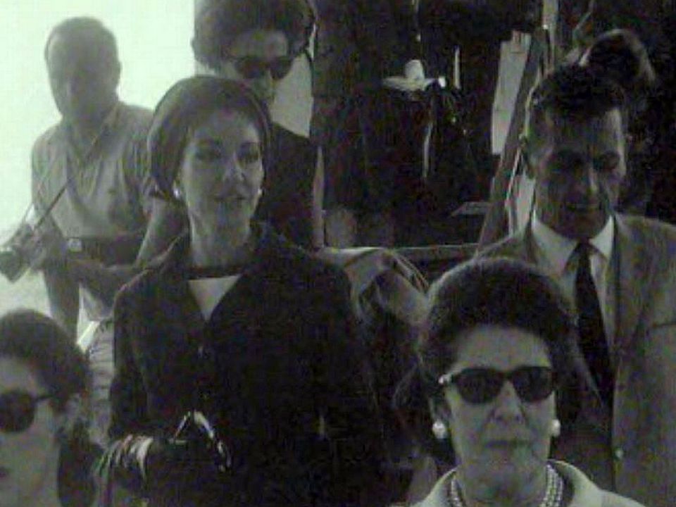 Maria Callas à l'aéroport de Cointrin, en 1966. [RTS]