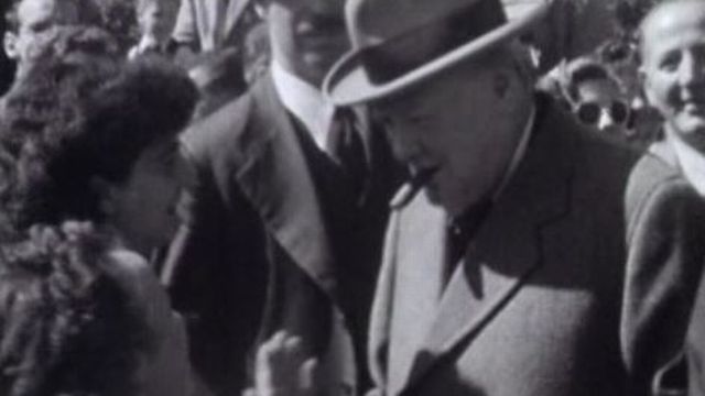 Churchill en visite dans le canton de Vaud en 1946. [RTS]
