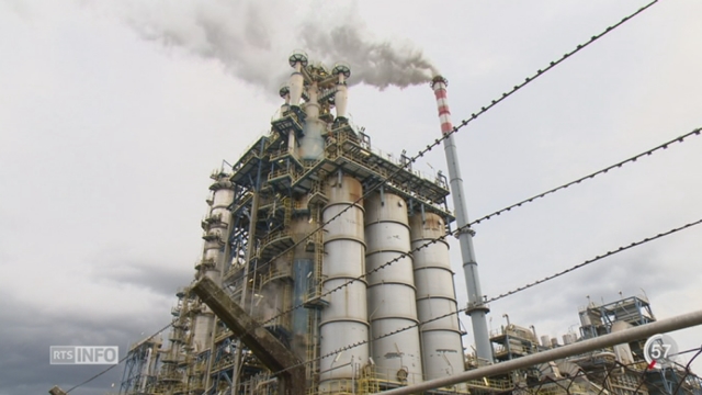 VS: à Collombey, 240 emplois sont menacés après l'annonce de la fermeture de la raffinerie Tamoil [RTS]