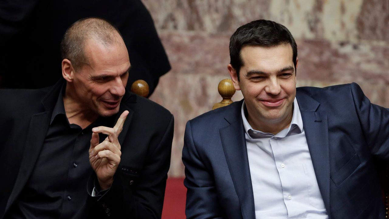 Le Premier ministre grec Alexis Tsipras, à droite, et son ministre des Finances Yanis Varoufakis, ce mercredi 18 février à Athènes. [Keystone]