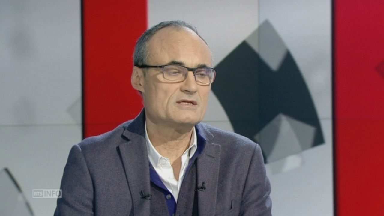 Philippe Val: "Je me demande comment Charlie Hebdo va survivre" [RTS]