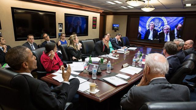 Barack Obama en discussion avec John Kerry depuis Ouchy. [White House - EPA/Keystone]