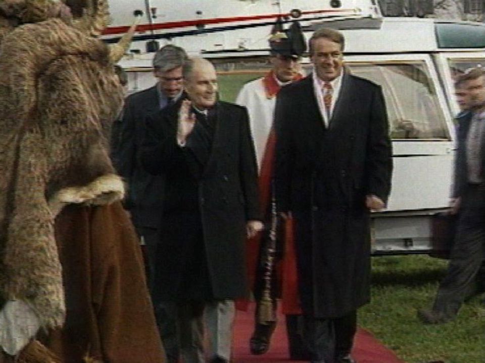 Mitterrand et Adolf Oggi en 1993. [RTS]