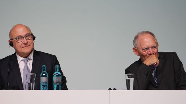 Michel Sapin, ministre français des Finances et Wolfgang Schäuble, ministre allemand des Finances. [Abdulselam Durdak - Anadolu Agency  - AFP]
