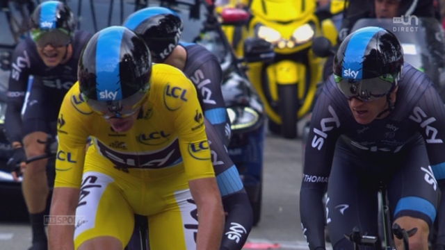 9e étape (Vannes – Plumelec, 28 km): Sky, l’équipe du maillot jaune Chris Froome en termine. Elle est battue de 62 centièmes. Le Britannique conserve son maillot jaune [RTS]