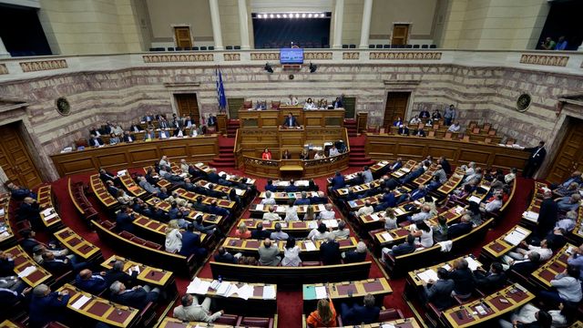 Syriza ne dispose plus de la majorité absolue au Parlement. [AP Photo/Thanassis Stavrakis - Keystone]