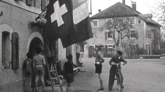 Aux Buttes dans le canton de Neuchâtel en 1955. [RTS]