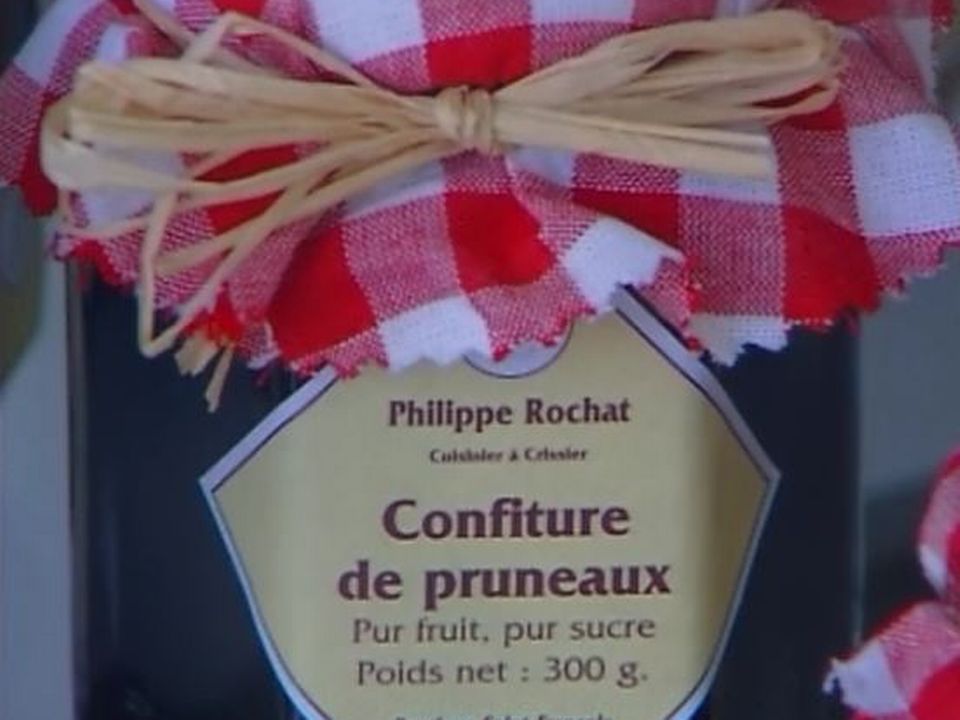Le chef Philippe Rochat propose de l'épicerie fine, en 2004 [RTS]
