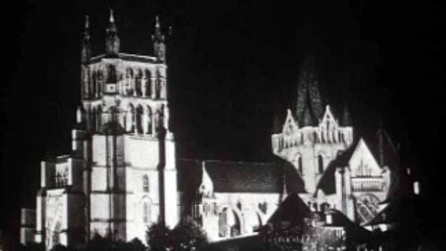 Des voeux pour 1961 depuis le beffroi de la cathédrale de Lausanne.