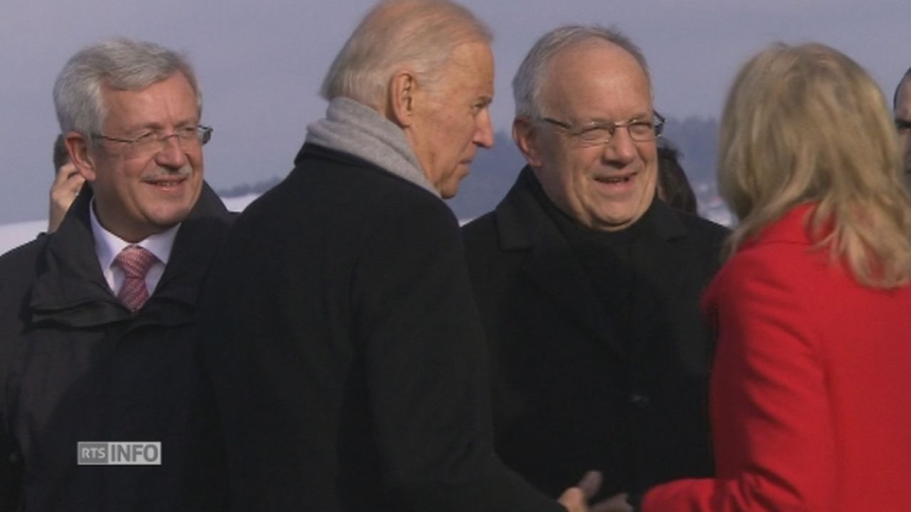 Joe Biden reçu a Zurich par Johann Schneider-Ammann [RTS]